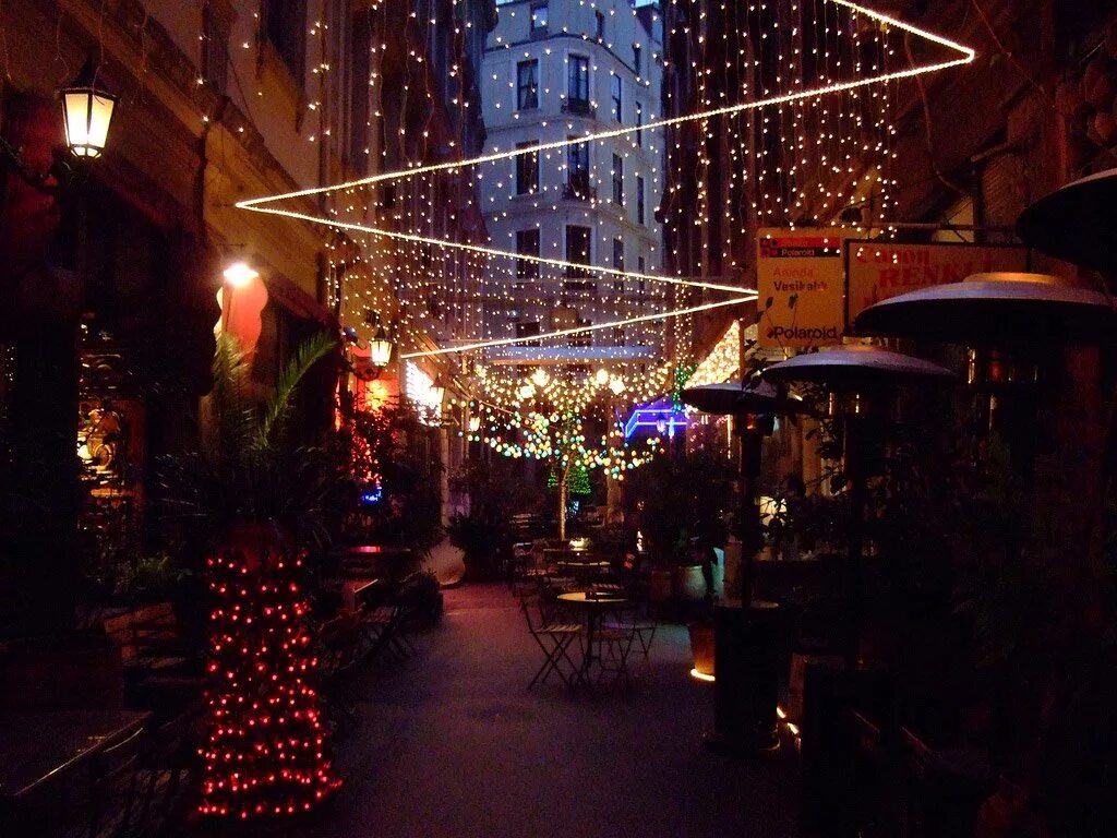 новый год в стамбуле отзывы. новый год в стамбуле отзывы. стамбул новый год. рождественский стамбул. новогодняя елка в стамбуле.