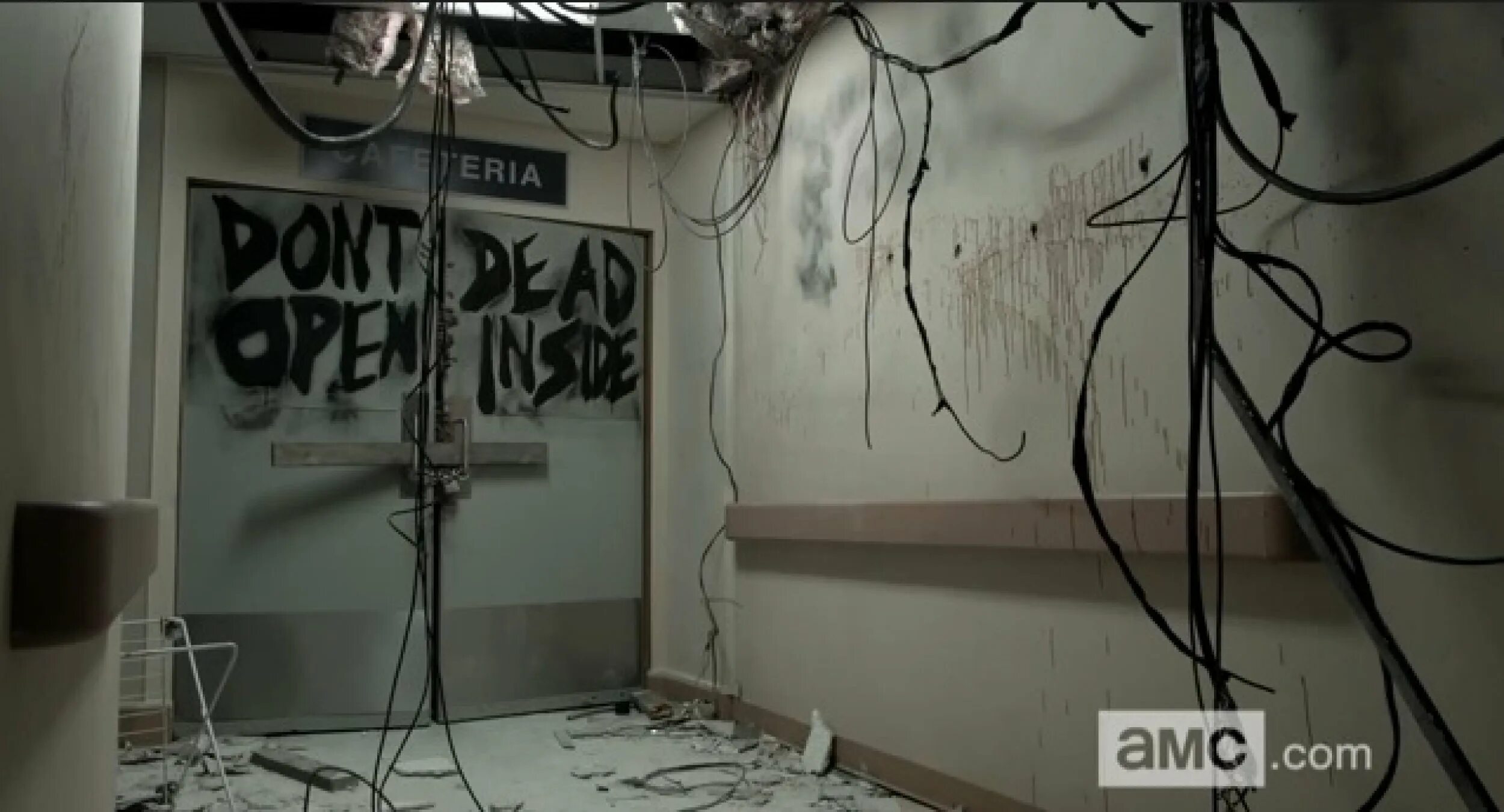 Open inside. Ходячие мертвецы dont open. ходячие мертвецы дверь. dead inside ходячие мертвецы.