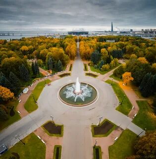 Главный парк петербурга