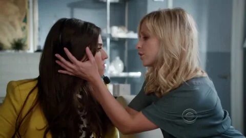 Sarah Michelle Gellar & Amanda Setton Kiss - Lesbian Media Blog.