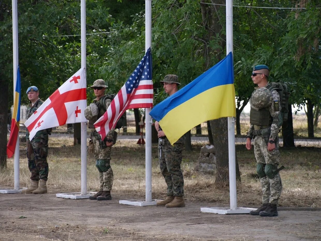 Нато нападет на украину. Учения НАТО на Украине. Учения НАТО на Украине 2020. Учения НАТО на Украине в 2021. Учения НАТО 2021.