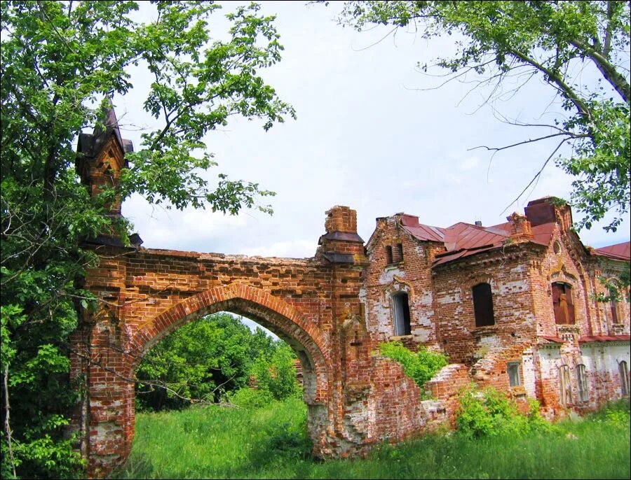 Усадьба Петрово Соловово в карай Салтыково. Усадьба Петрово-Соловово в Инжавинском районе. Усадьба Петрово Соловово Тамбовская область. Село карай Салтыково Инжавинский район.