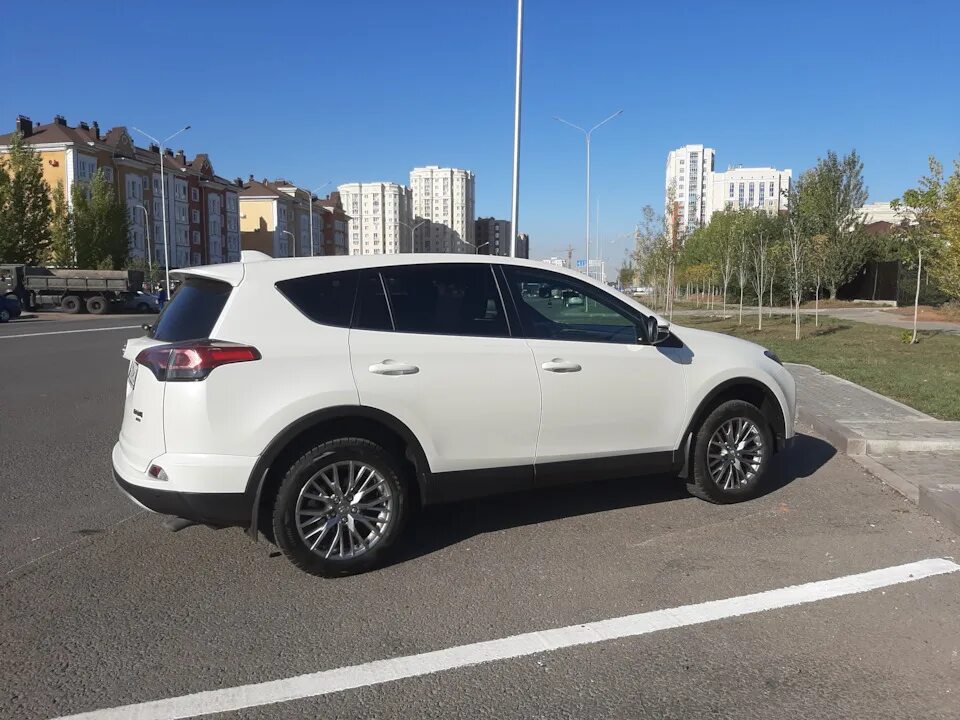 Литые диски тойота рав 4. Рав 4 4 поколение на 18 дисках. тойота рав 4 на 18 дисках. toyota rav4 2014 r20. toyota rav 4 2017 r18.
