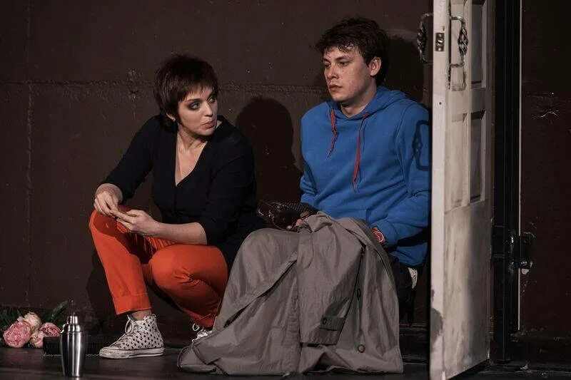 Егор перегудов загадочное убийство собаки. Современник собака. Загадочное ночное убийство собаки фильм. Загадочное ночное убийство собаки марк хэддон. Загадочное ночное убийство собаки спектакль.