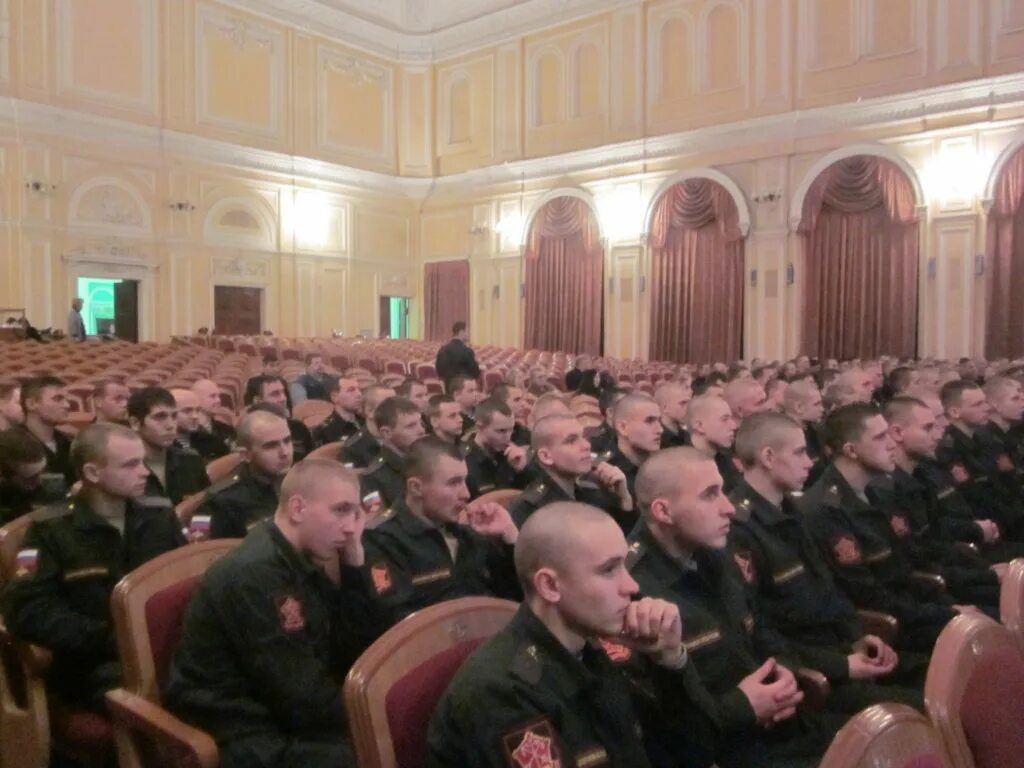 Дом офицеров 12 апреля. Дом офицеров 12 апреля