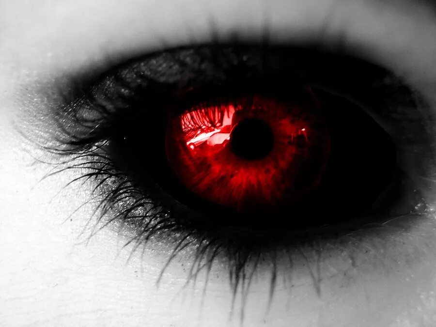 Чёрные глаза с красными зрачками. Приснился черный глаз