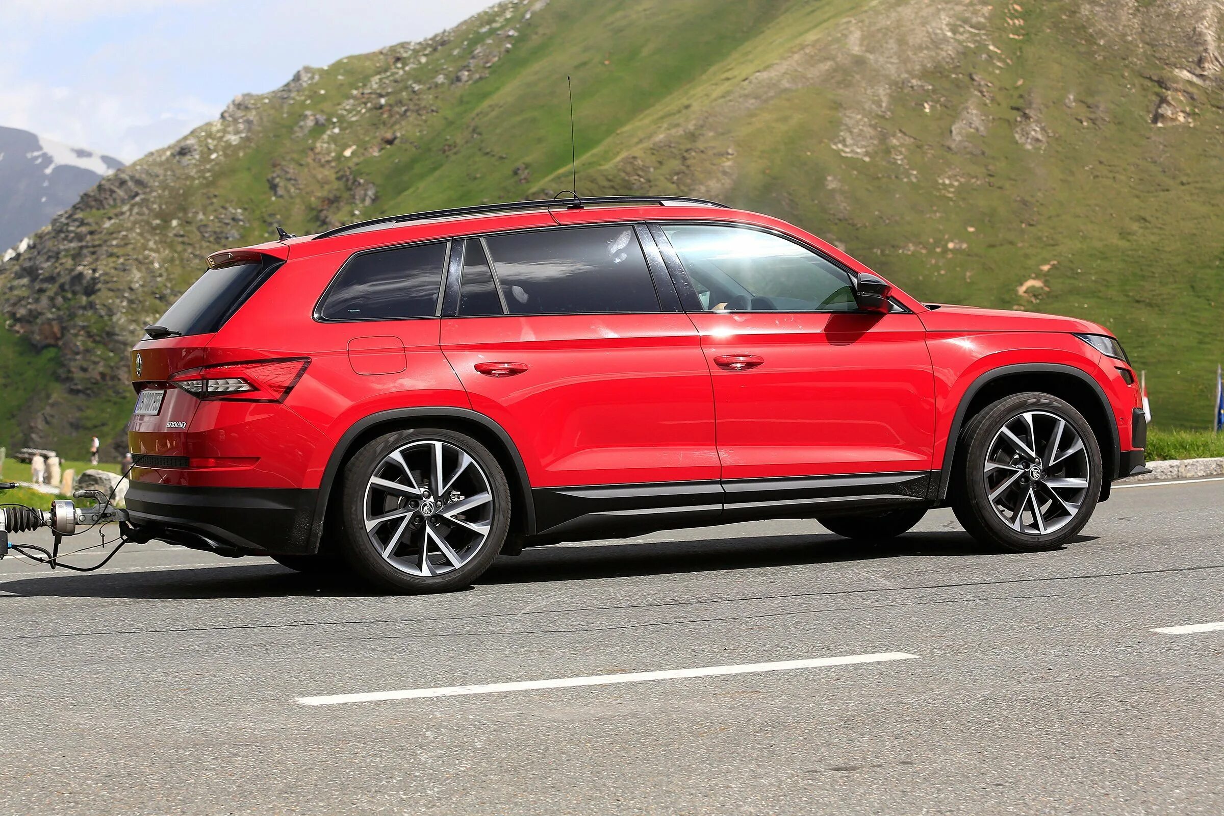 Шкода кодиак раздатка. Skoda kodiaq rs. шкода кодиак vrs. кодиак рс черный. skoda kodiaq тюнинг.