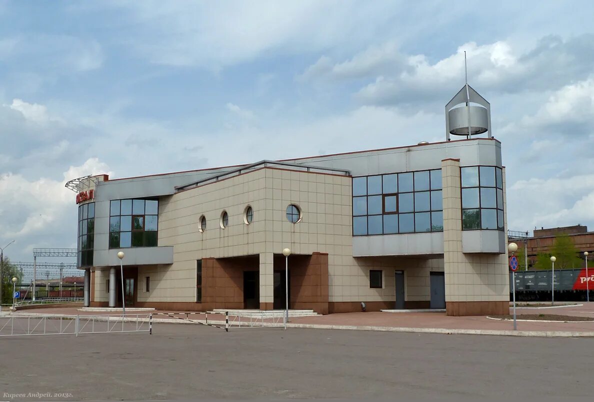 Жд железногорск москва. Станция михайловский рудник железногорск. жд вокзал железногорск курская область. железногорск курская область михайловский рудник. железнодорожная станция михайловский рудник.