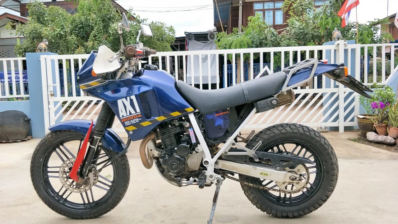 Велосипед focus mares. Ax 1 2 20. Ax 1 2 20. Хонда ax-1 nx 250. Шоссейный велосипед focus mares.