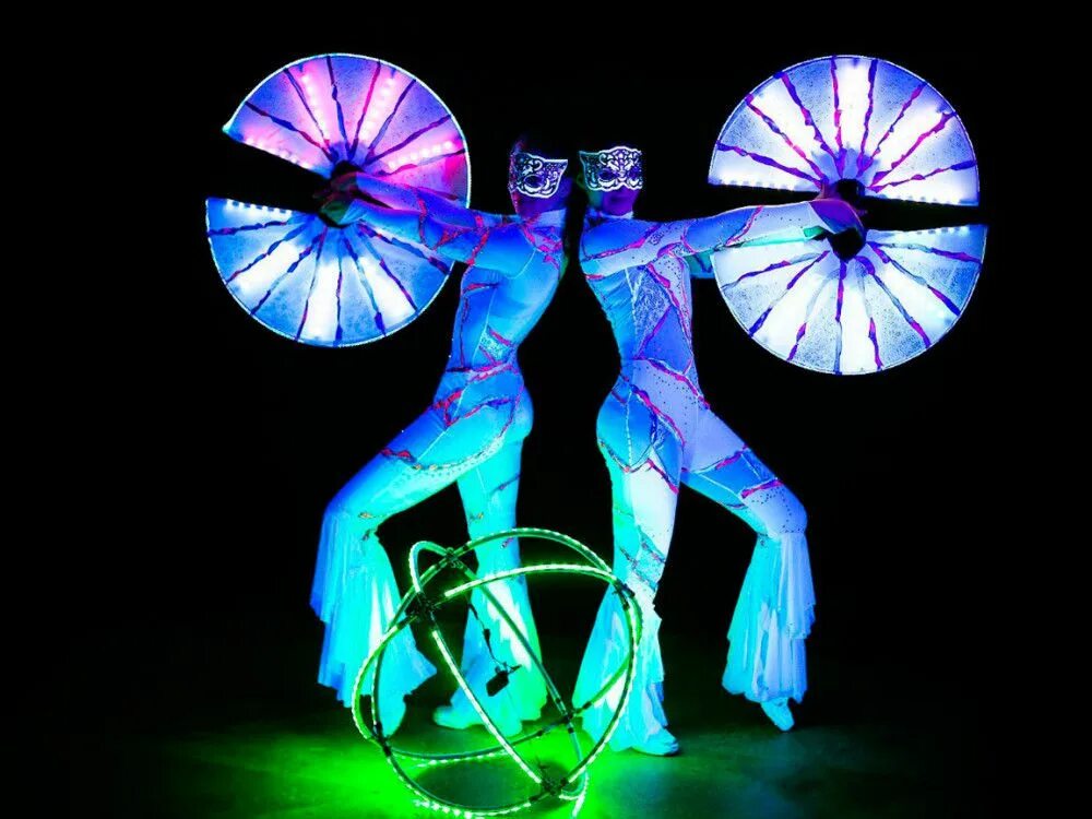 Световое танцевальное шоу. Номер оригинального жанра. Цирк каучук. Оригинальный жанр выступление. Артисты на праздник.