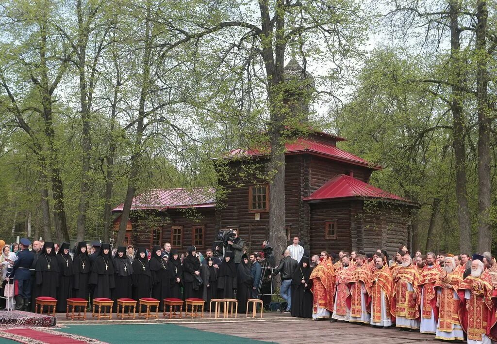 Полигон бутово новомученики. Иконы в церкви новомучеников на бутовский полигон. Бутовский полигон храм новомучеников. Полигон бутово новомученики. Полигон бутово новомученики.