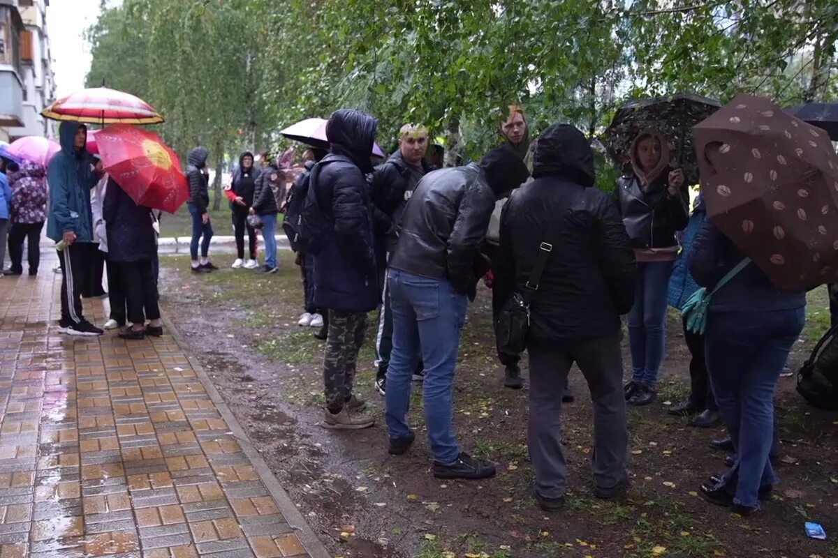 Военкомат Белгород. Белгородский проспект военкомат. Белгород военкомат очереди. Очередь в военкомат.