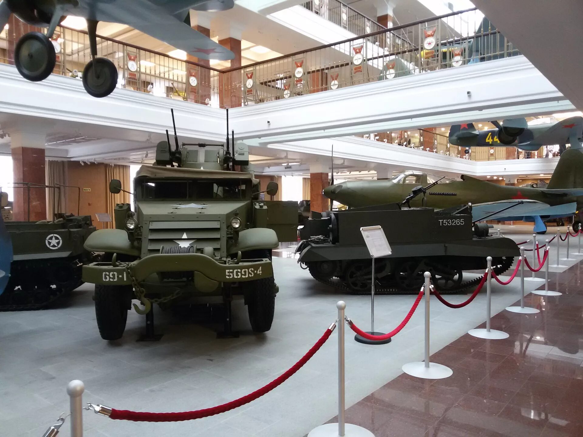 Военные музеи подмосковья. Музей военной техники в Москве на Поклонной горе. Поклонная гора музей военной артиллерии. Музей военной техники в верхней Пышме. Музей военной славы в Москве.