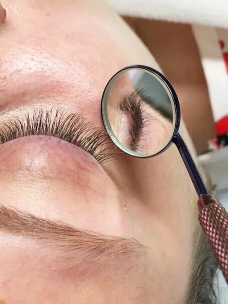 Наращивание ресниц лами. Наращивание и ламинирование ресниц. Лами ресниц фото. Ламинирование ресниц. Редкое наращивание ресниц.