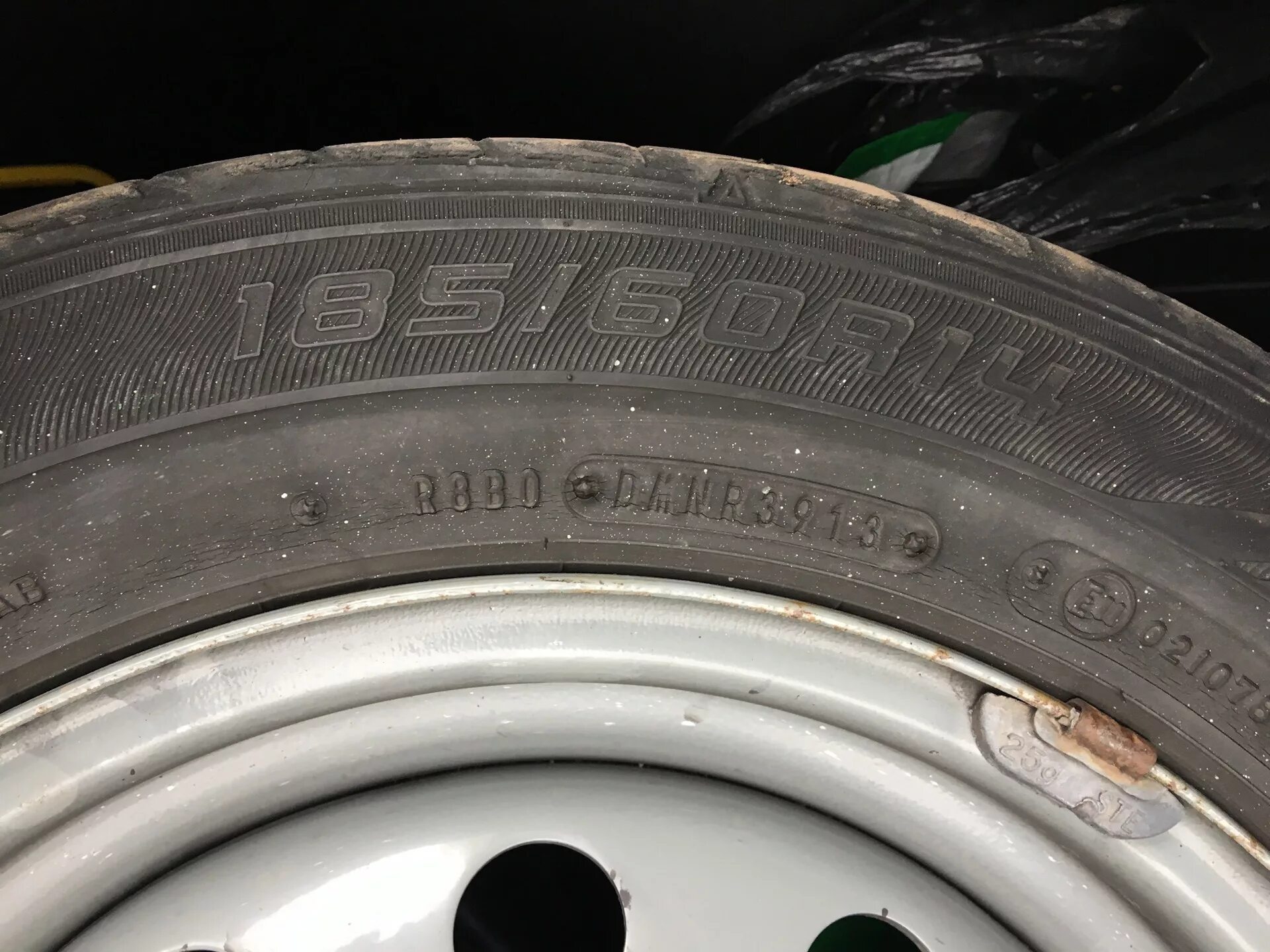 185 60 r14 sport. Dunlop SP Sport lm704 185/60 r14. 185/60 R14 на штампах. 185/60 R14 Приора. 175/65 R14 и 185/60 r14.