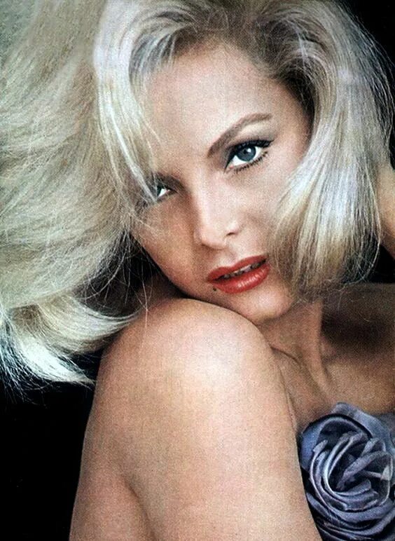 Pin by Ian Fleming on Virna Lisi Jennifer aniston friends, Old hollywood stars, 