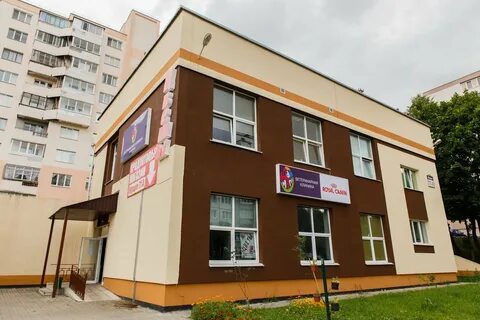 Хрусталева 71