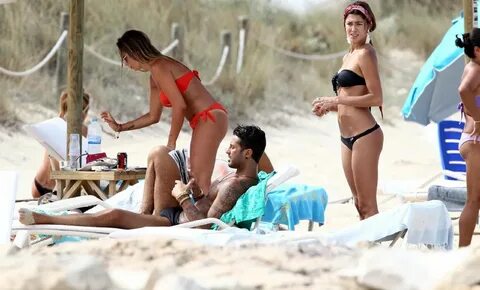 belen rodriguez w bikini na plazy 04.