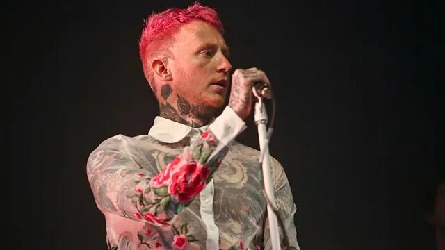 Frank carter & the rattlesnakes. Rattlesnake. Frank carter как зовут. Frank carter rattlesnakes shirt. Rattlesnakes группа.