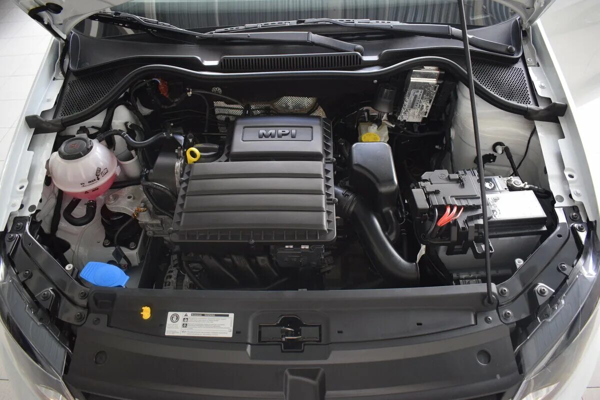 Фольксваген поло какой двигатель лучше. Мотор Рапид 1.6 MPI 110. ДВС Фольксваген поло 1.6 MPI. Двигатель Фольксваген поло седан 1.6 110 л.с. Двигатель 1,6 MPI Volkswagen Polo.