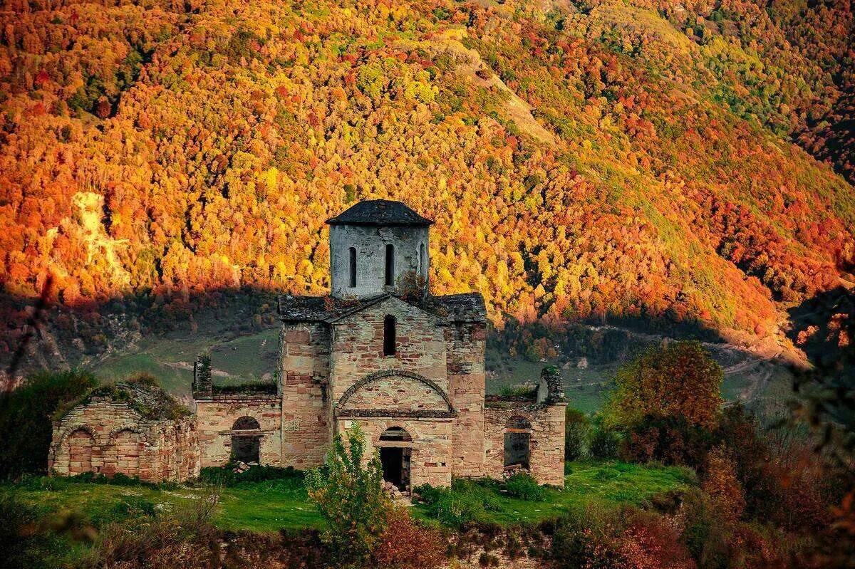 Архыз храм зеленчукский. Сентинский храм – нижняя теберда. Сентинский храм в кчр. Свод кчр. Карачаево-черкесия.