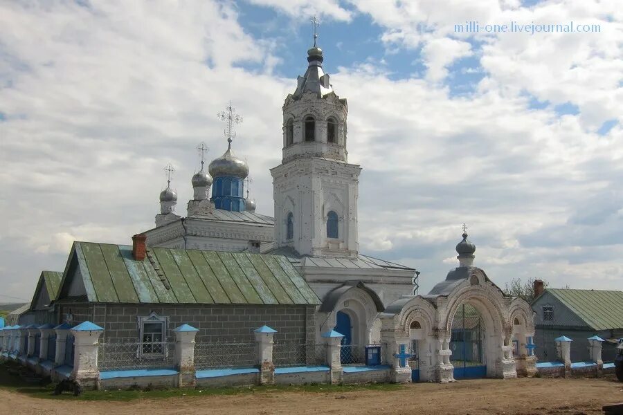 Погода в байгулово. Богоявленская Церковь Байгулово. Байгулово Чувашия Богоявленская Церковь храм. Байгулово Козловский район Чувашия. Село Байгулово храм Вознесения.