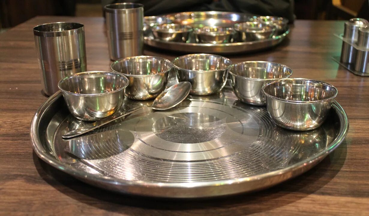 Stainless steel. Кружка нерж. Металлическая посуда для еды. Индийская посуда тхали. Ведро подойник 12л нержавейка.