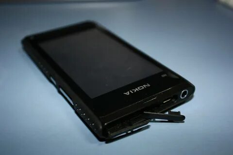 N n 9 h