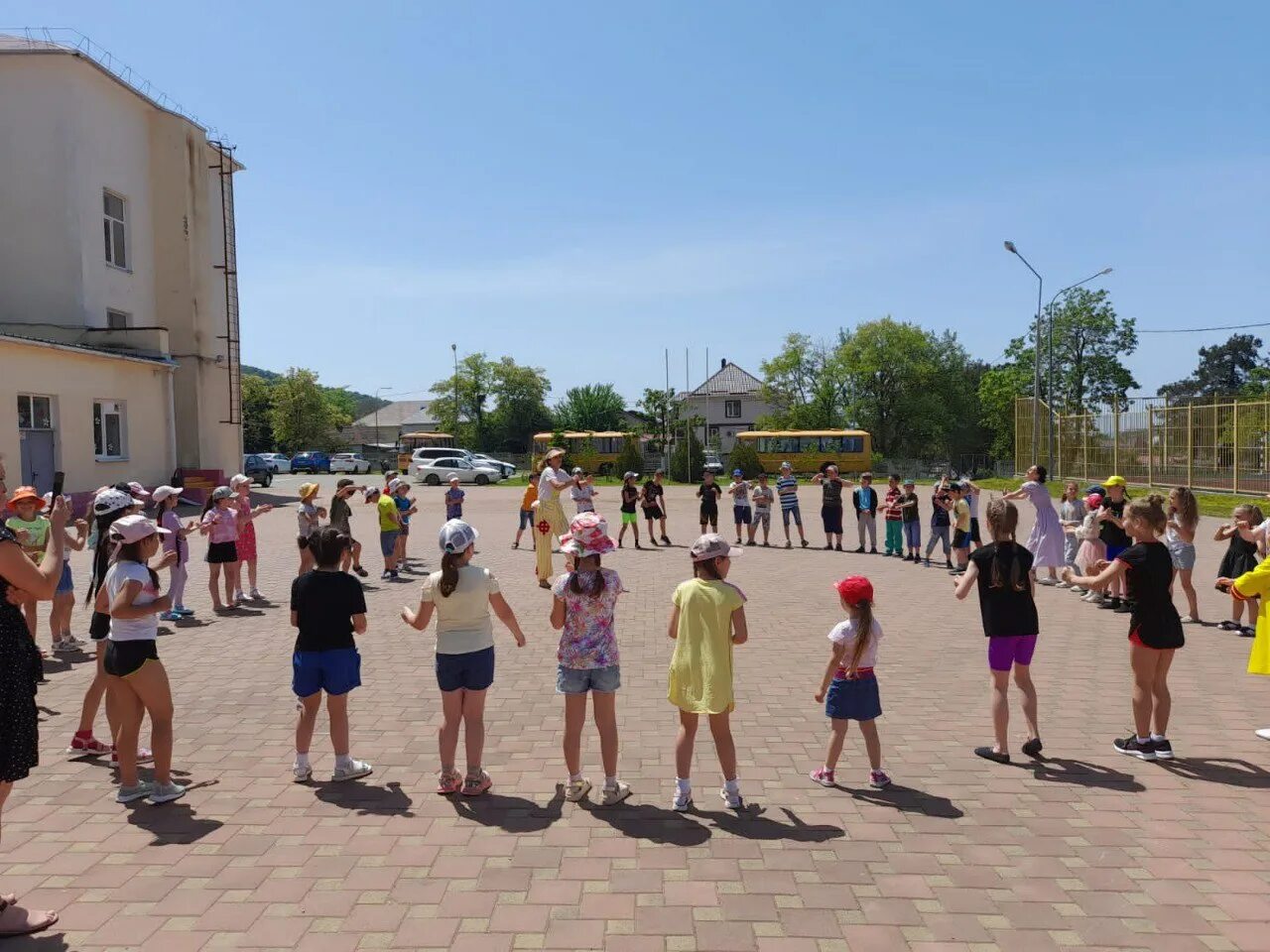 17 дол. Школа 17 Архипо-Осиповка. Школа номер 17 Архипо-Осиповка. Лагерь в Архипо Осиповке.