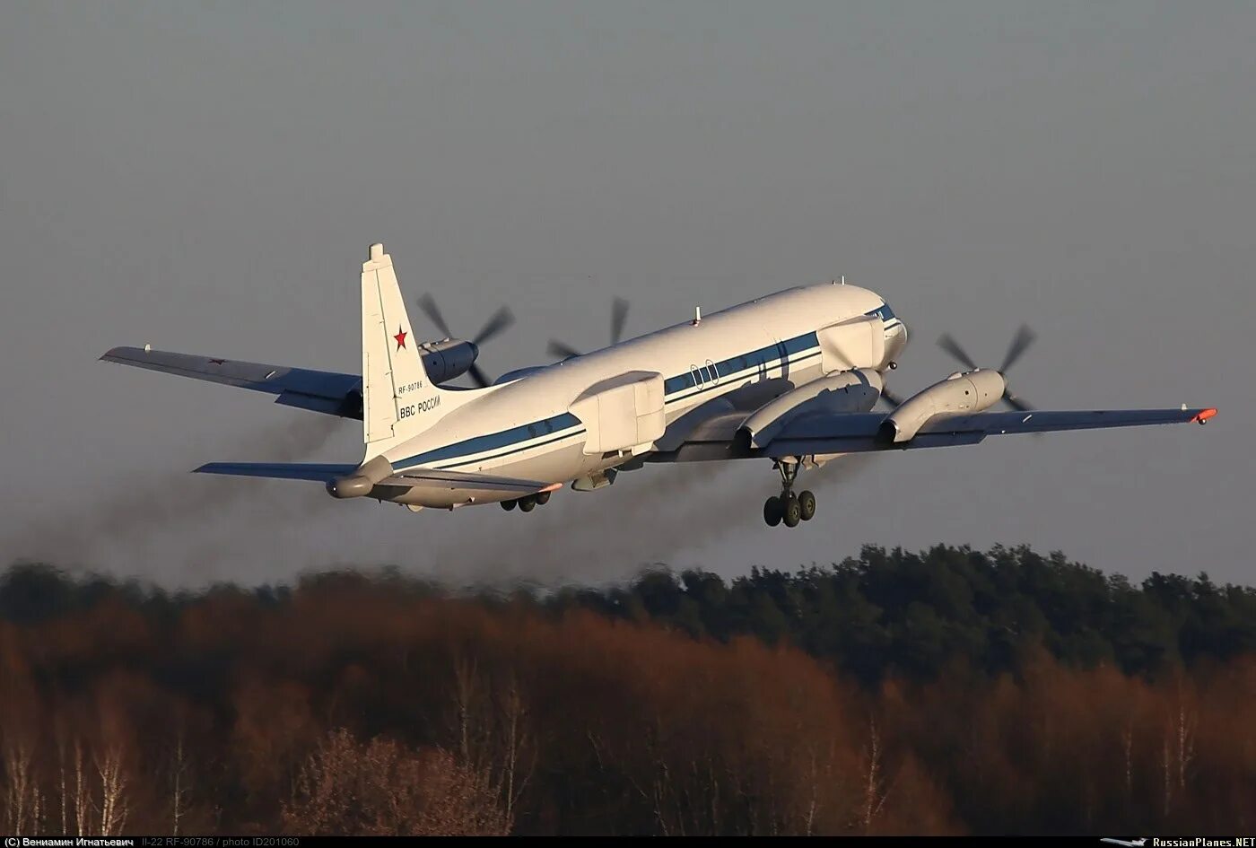 Ил-22-сурт. Самолет ил 22 взпу. Ил-22м11рт. Ил 22 ретранслятор. Ил-22м11рт.