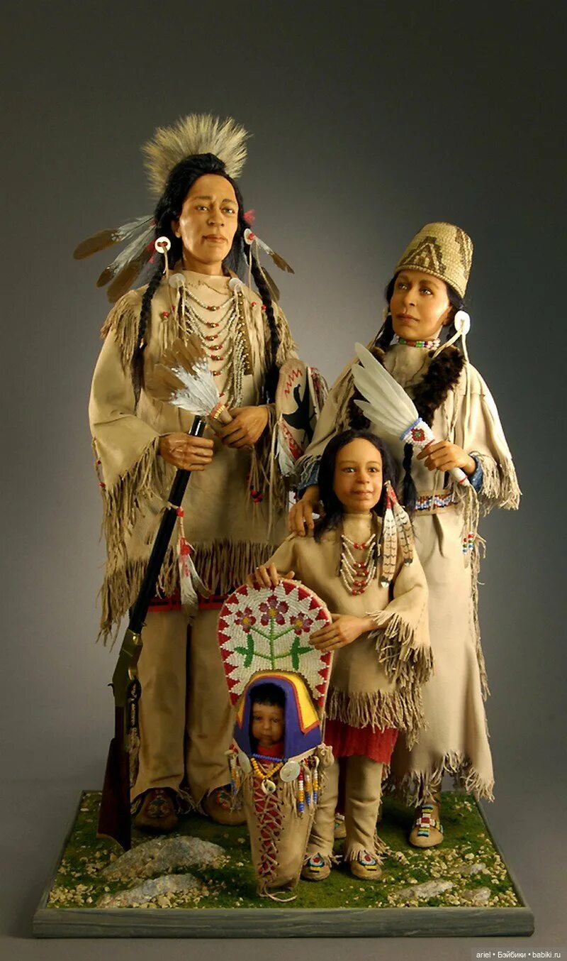 Кукла индеец. Куклы native american. фарфоровая кукла индеец. кукла в индейском костюме.