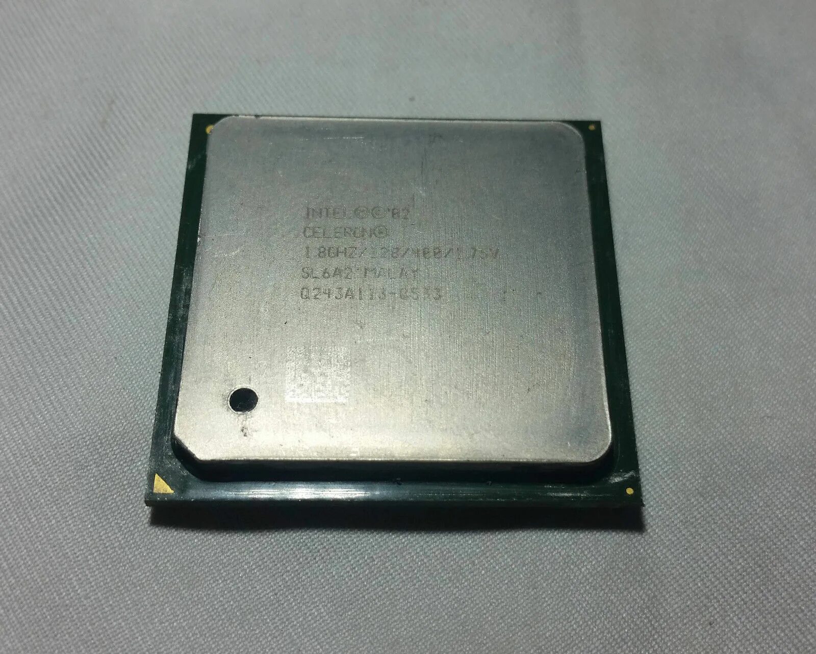 Intel celeron 1. Intel celeron 1.8ghz 128 400 1.75v. процессор intel celeron 1.8 ghz/128/400/1.75v. intel celeron 1/8. intel celeron 2.60 ghz/128/400.