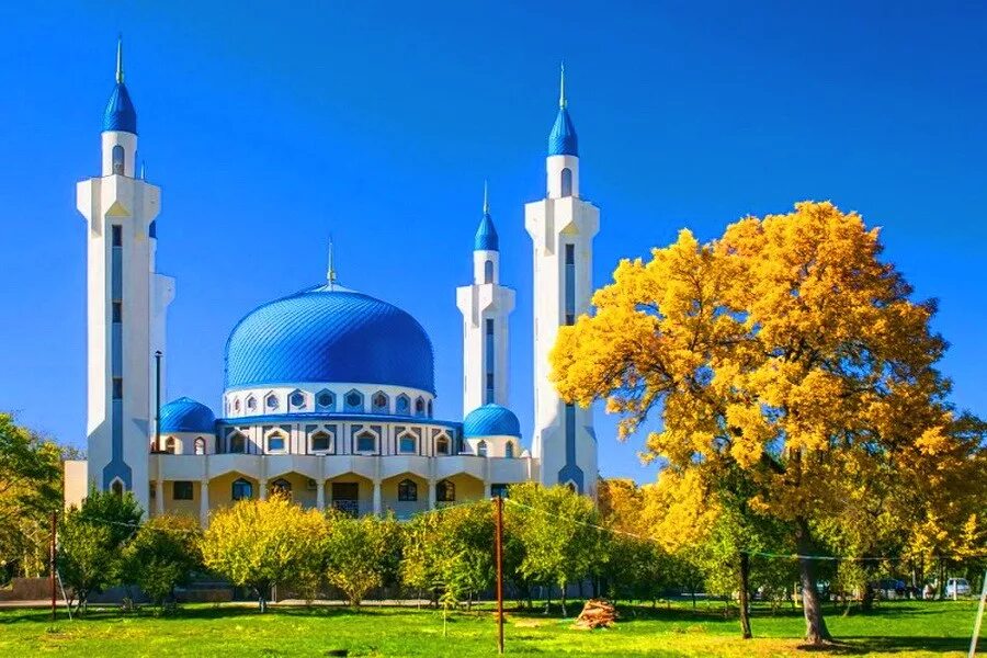 Поездка в майкоп. Мечеть Адыгея Майкоп. Соборная мечеть Майком. Соборная мечеть Республики Адыгея. Майкоп столица Республики Адыгея.