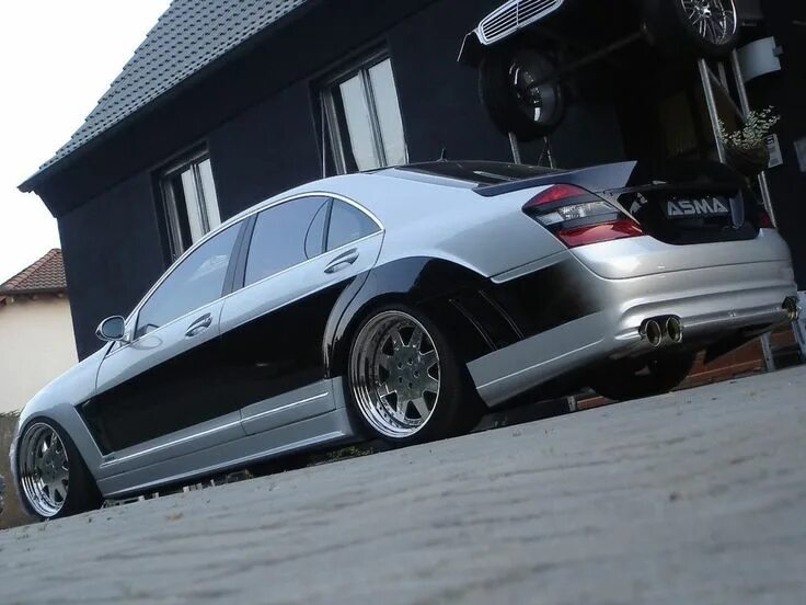 Тюнинг кузова мерседес. Мерседес 221 двухцветный. mercedes w221 tuning. w221 мерседес двухцветный. мерседес бенц s class w221.