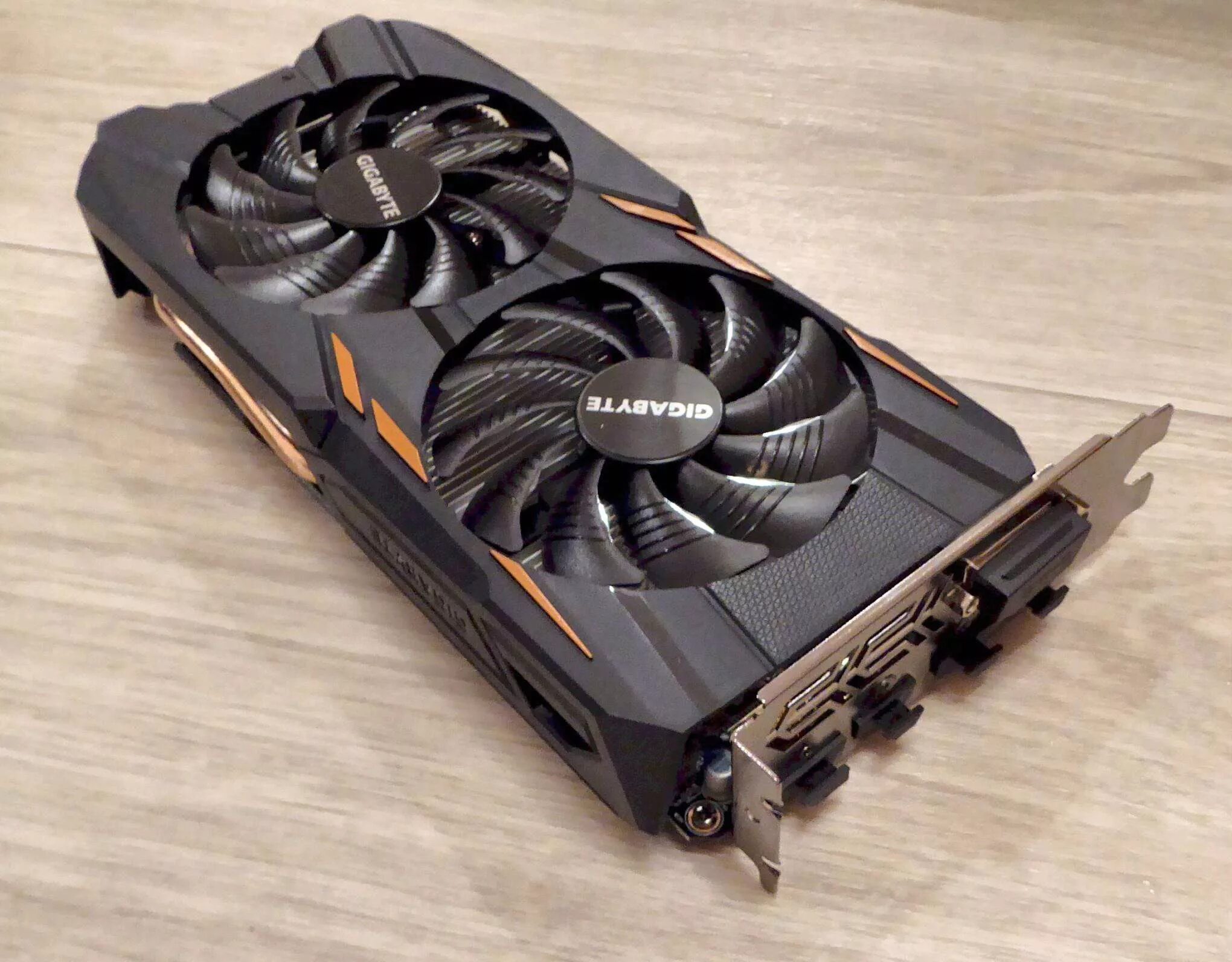 Gigabyte GEFORCE GTX 1050 ti. GTX 1050 ti 4gb. Gigabyte GTX 1050 ti OC 4 GB. Видеокарта 1050ti Gigabyte. Nvidia geforce 1050ti 4gb