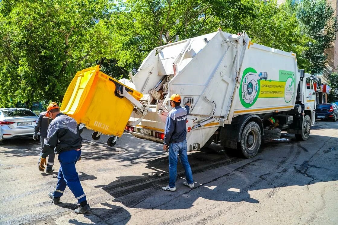 Мусоровозы для сбора пластика. Министерство экологии вице министр. Тоо оператор. Медет кумаргалиев. Тоо оператор.