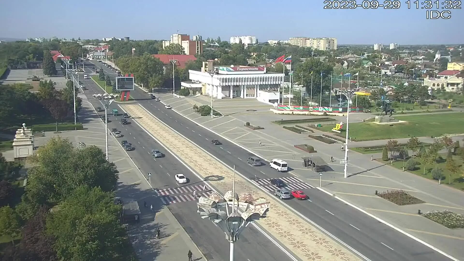 время в молдове сейчас. точное время в молдавии сейчас. кишинев в марте. церковь теодора кишинев. молдова известные места.