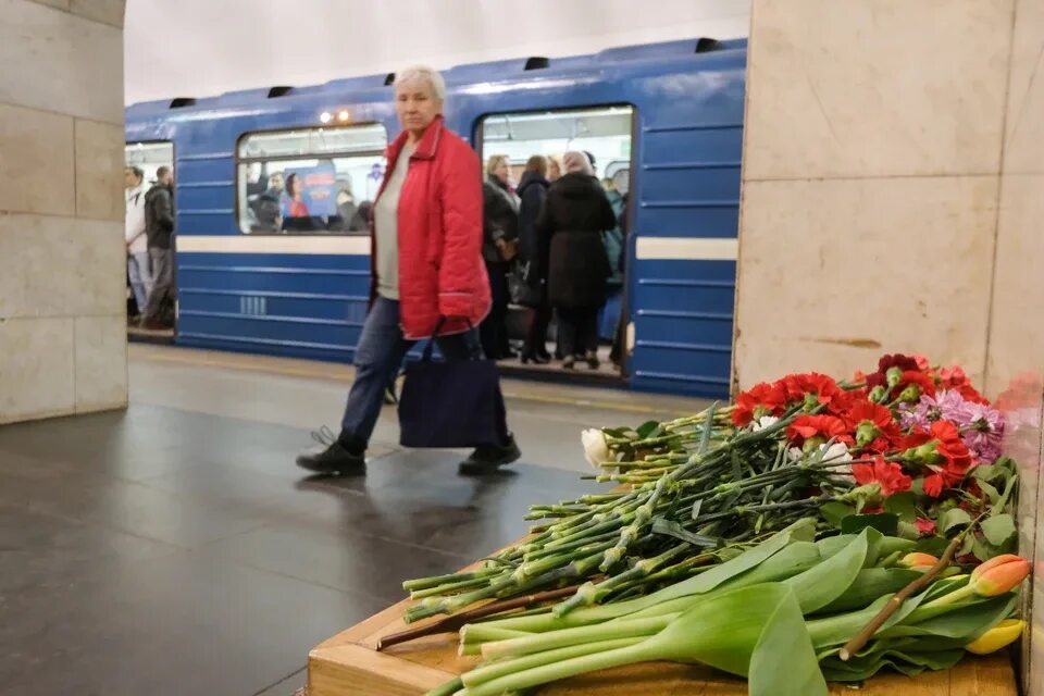 Метро спб 2017. Взрыв в метро Санкт Петербурга 2017. Теракт в Санкт-Петербурге в метро 2017.