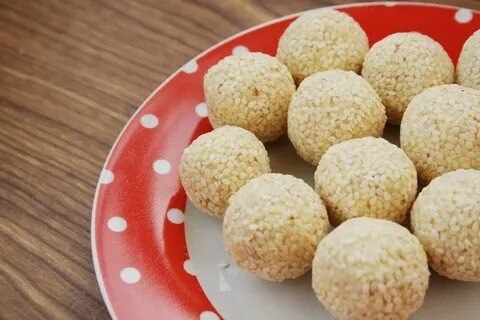 Шарики с кунжутом
