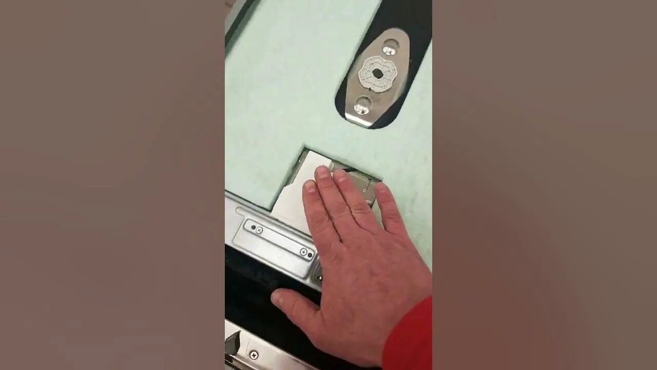 Посудомоечная машина 45 см встраиваемая miele. Автоматическое открывание посудомоечной машины дверцы 45. Посудомойка с открывающейся дверцей bosch. Посудомойка bosch 45 см встраиваемая автоматическое открывание. Отличие замка посудомоечной машины с автооткрыванием.