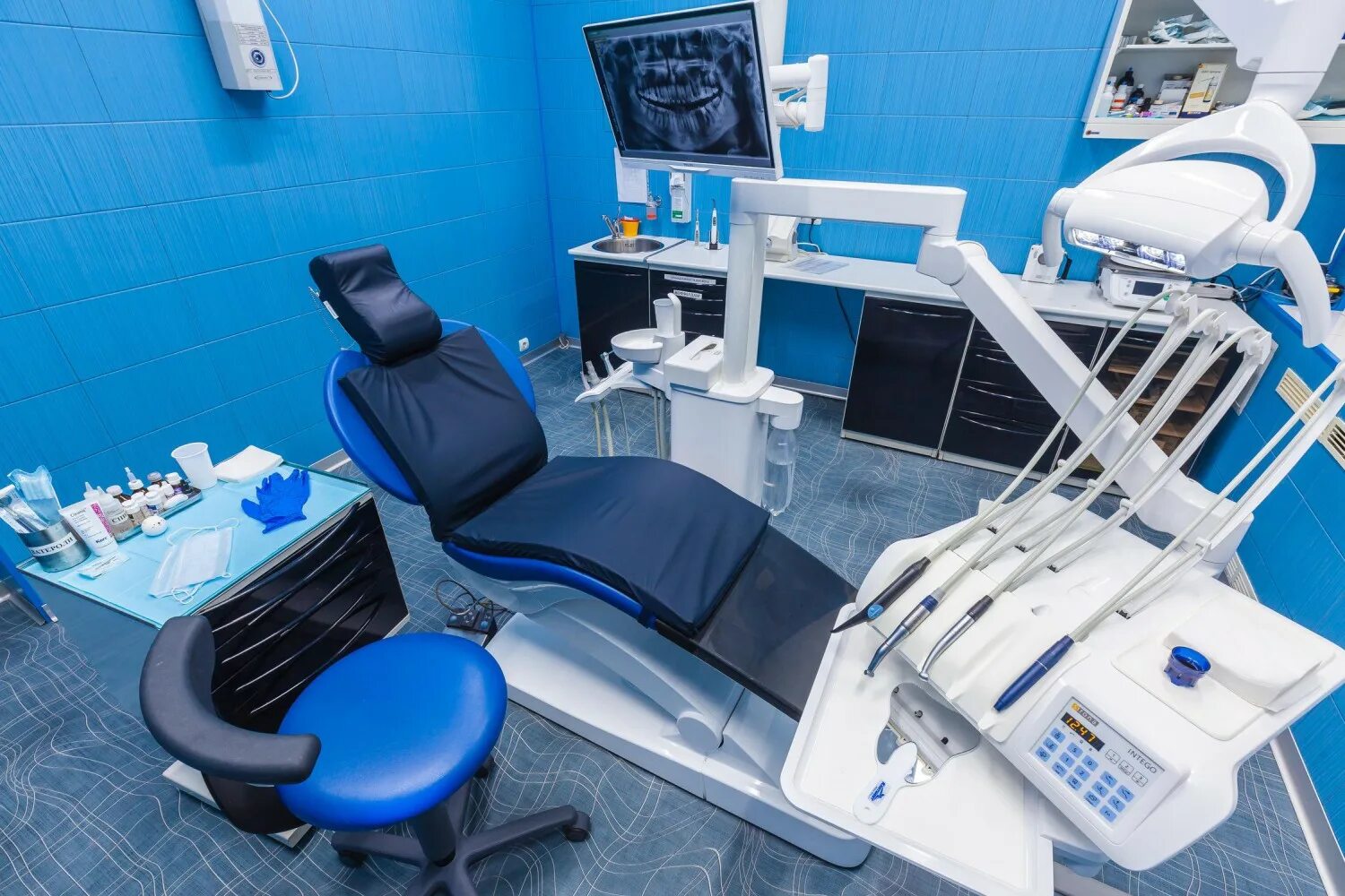 Ооо смайл. Смайл отрадное. Смайл стоматология рязань. Стоматологическая клиника smile dent. Фитнес студия смайл.