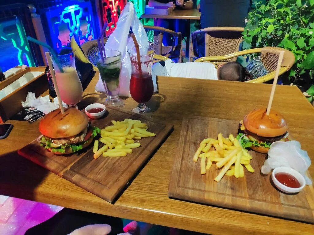 Ресторан торо махачкала. Маидат, махачкала, улица дахадаева. Рестораны махачкалы меню. Рестораны махачкалы меню. Меню чуду.