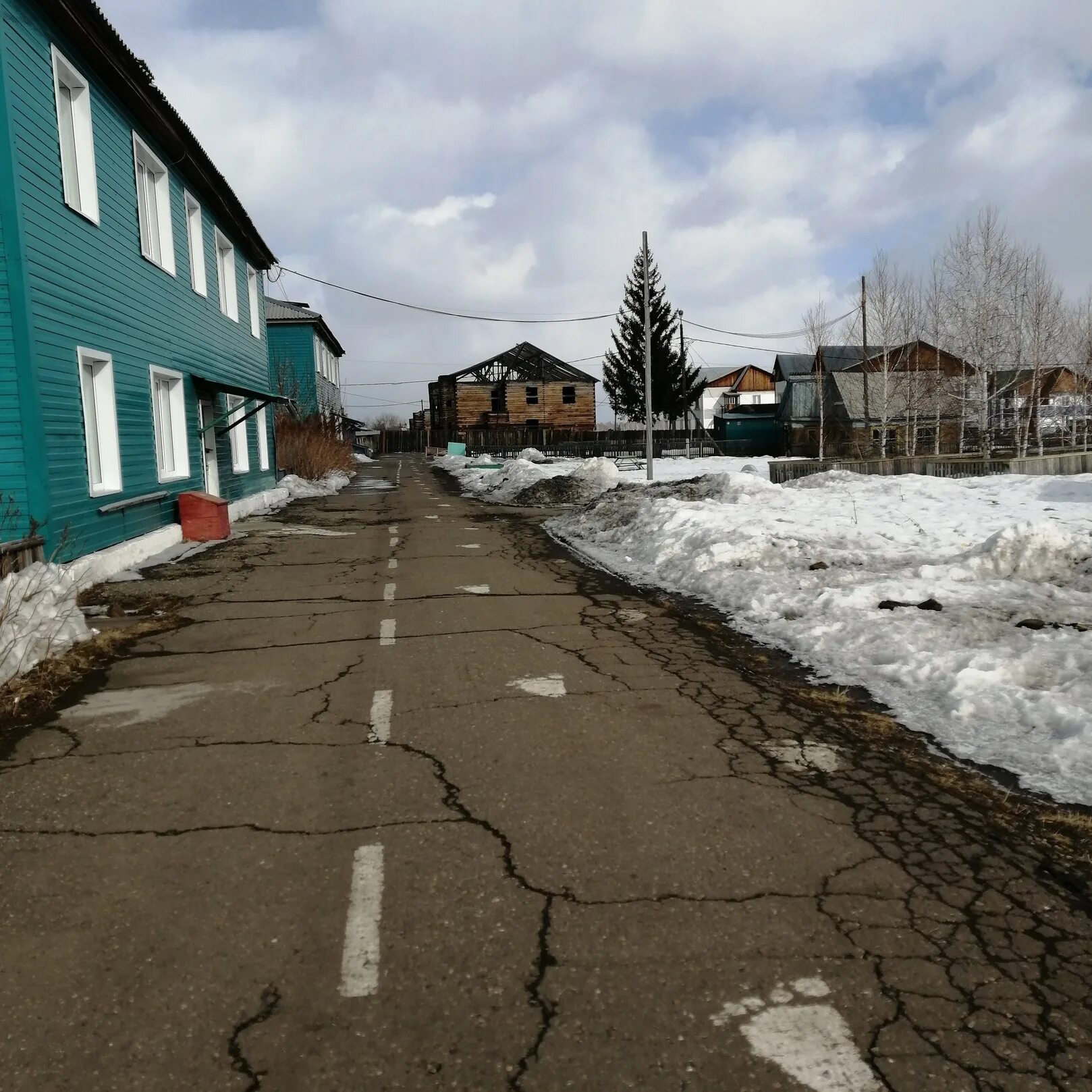 Школа интернат целинное. Поселок целинный. Целина в казахстане сейчас. Распахивание целинных земель в степи. П целинные земли.