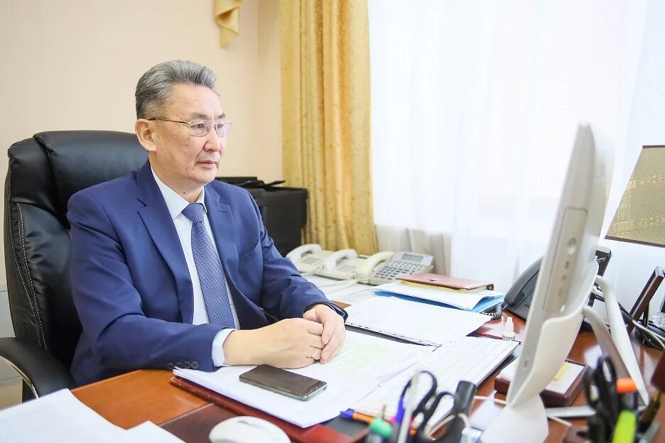 Заместитель председателя правительства республика саха. Местников зампред рся. Заместители председателя правительства саха якутия. Заместитель председателя правительства республика саха. Зампред правительства якутии.