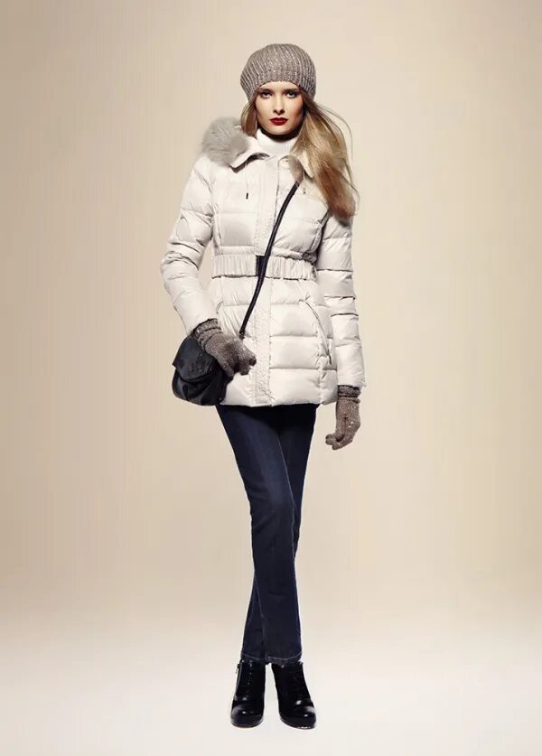 Бежевая куртка трансформер3500 р40-48# куртка #курткаспб #зимняякуртка #пуховик 