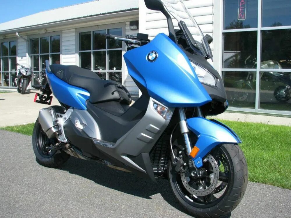 BMW c600 Sport. Макси скутер 600 кубов. БМВ 600 мотоцикл. БМВ 600 кубов. Скутер 300 кубов