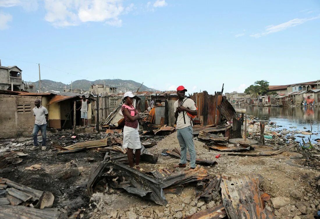 Гаити трущобы. Бедное место. Самый бедный город.