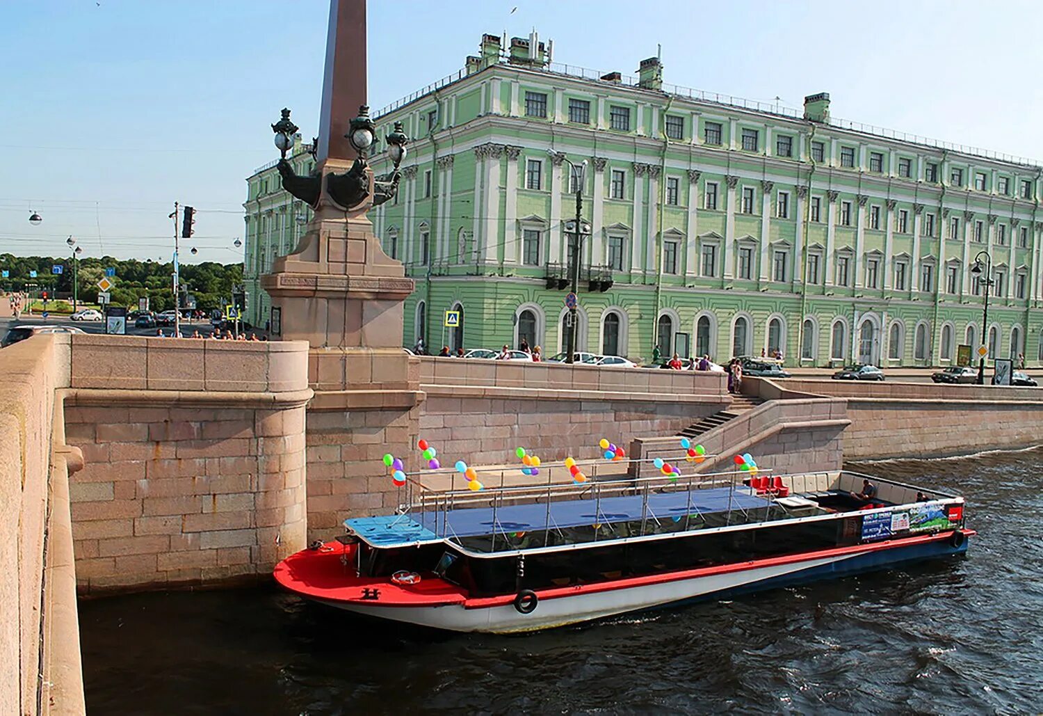 Кораблики спб цена. Речной трамвайчик в Санкт-Петербурге. Речной трамвайчик Питер. Трамвайчики в Санкт-Петербурге Санкт-Петербург речные. Речной трамвайчик на Неве.