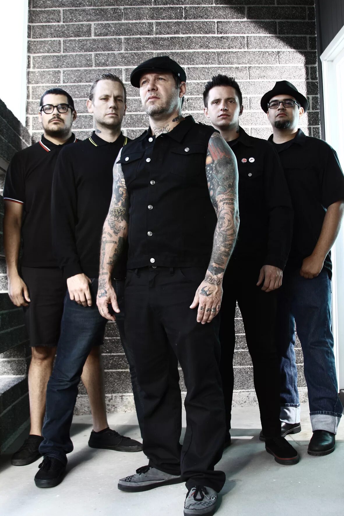 Мирет. Роджер мирет. roger miret and the disasters. группа agnostic front. disaster группа.