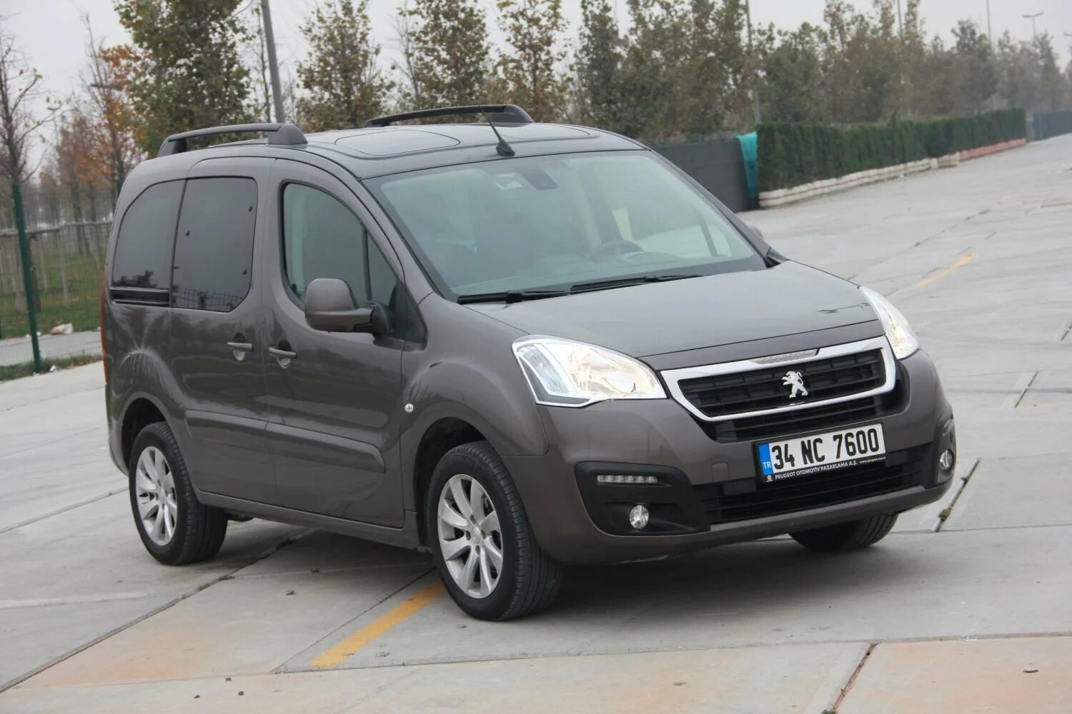 Пежо партнер 2008 1. Пежо партнер 1. Partner tepee 1. 6hdi peugeot partner. 6.